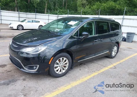 2018 Chrysler Pacifica Touring L Plus z USA, uszkodzony, nr VIN 2C4RC1EG1JR187444